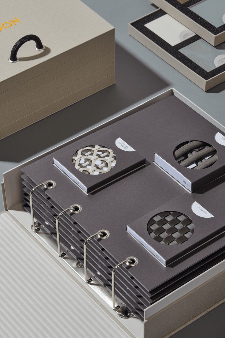 Bookstyle Boxes